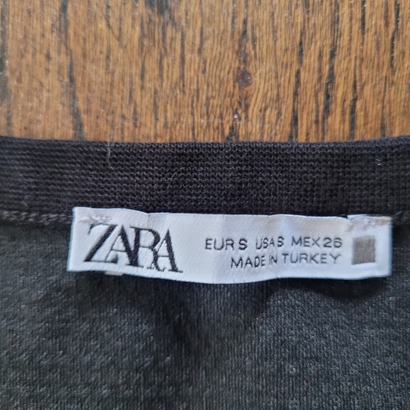 ZARA Red Black White Cropped Zippered Front Sleeveless Top Size Women's Small - Picture 7 of 8